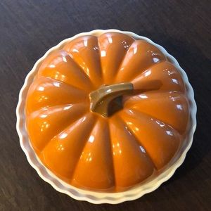 pumpkin pie dish